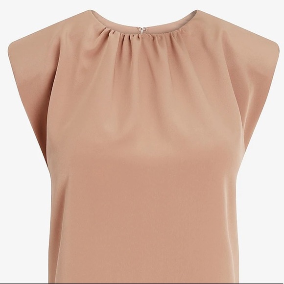 EXPRESS Gathered Neck Padded Shoulder Gramercy Top - Picture 3 of 5